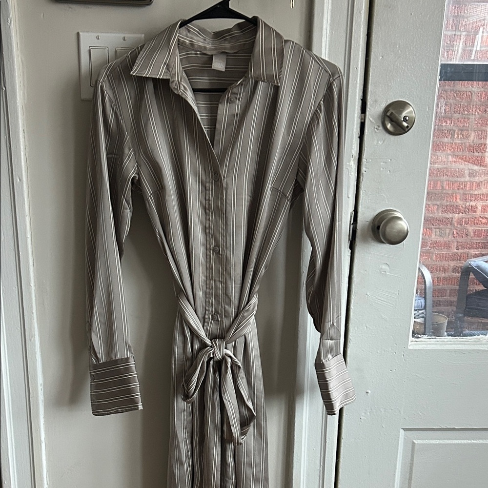 H&M Long Sleeve Striped Tie-Waist Maxi Dress in Beige and White